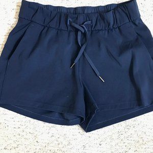 Lululemon On the Fly Short 2.5"